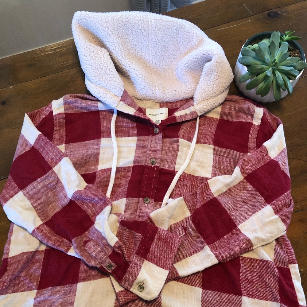 American Eagle Women's Cream + Red Hoodie Size Small